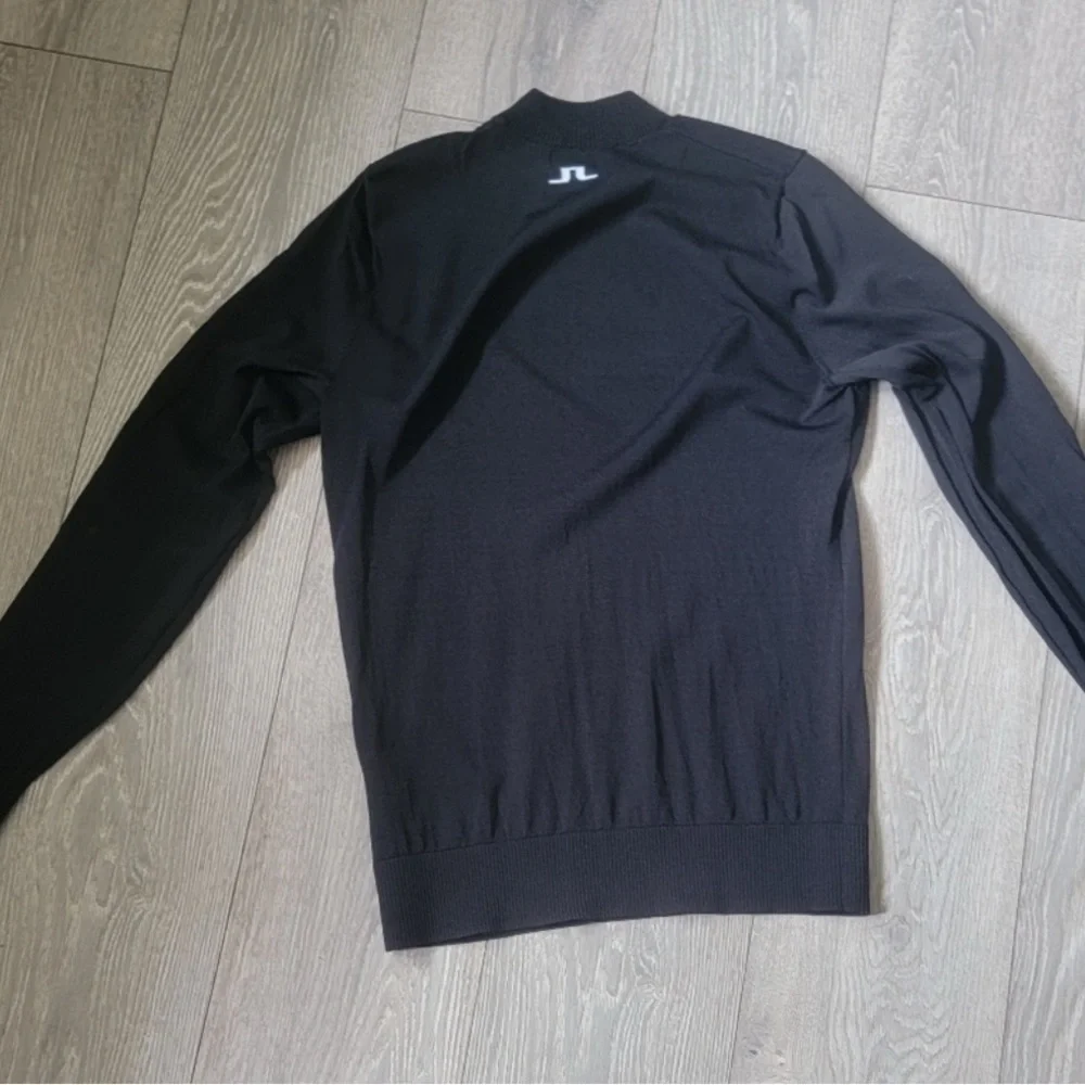 J.Lindeberg Men's Black Crewneck Sweater - Picture 2 of 4